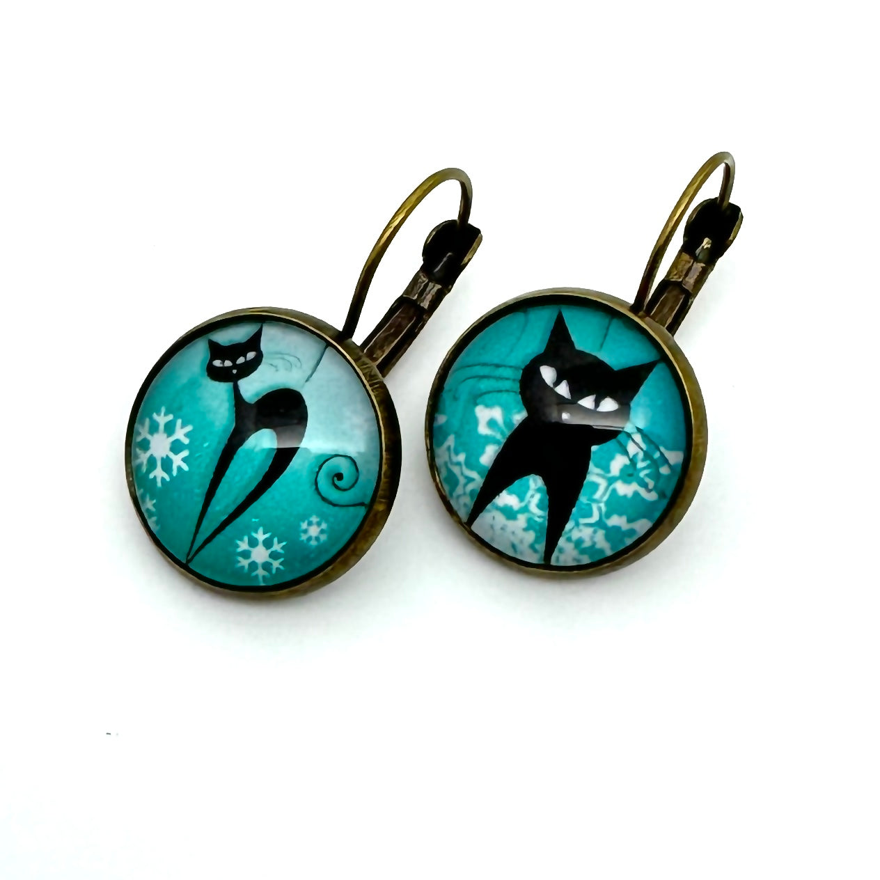 Boucles d'oreilles dormeuses motifs Chat Noir fond bleu