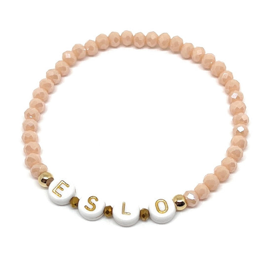 Bracelet personnalisé prénom rose doux perles à facettes